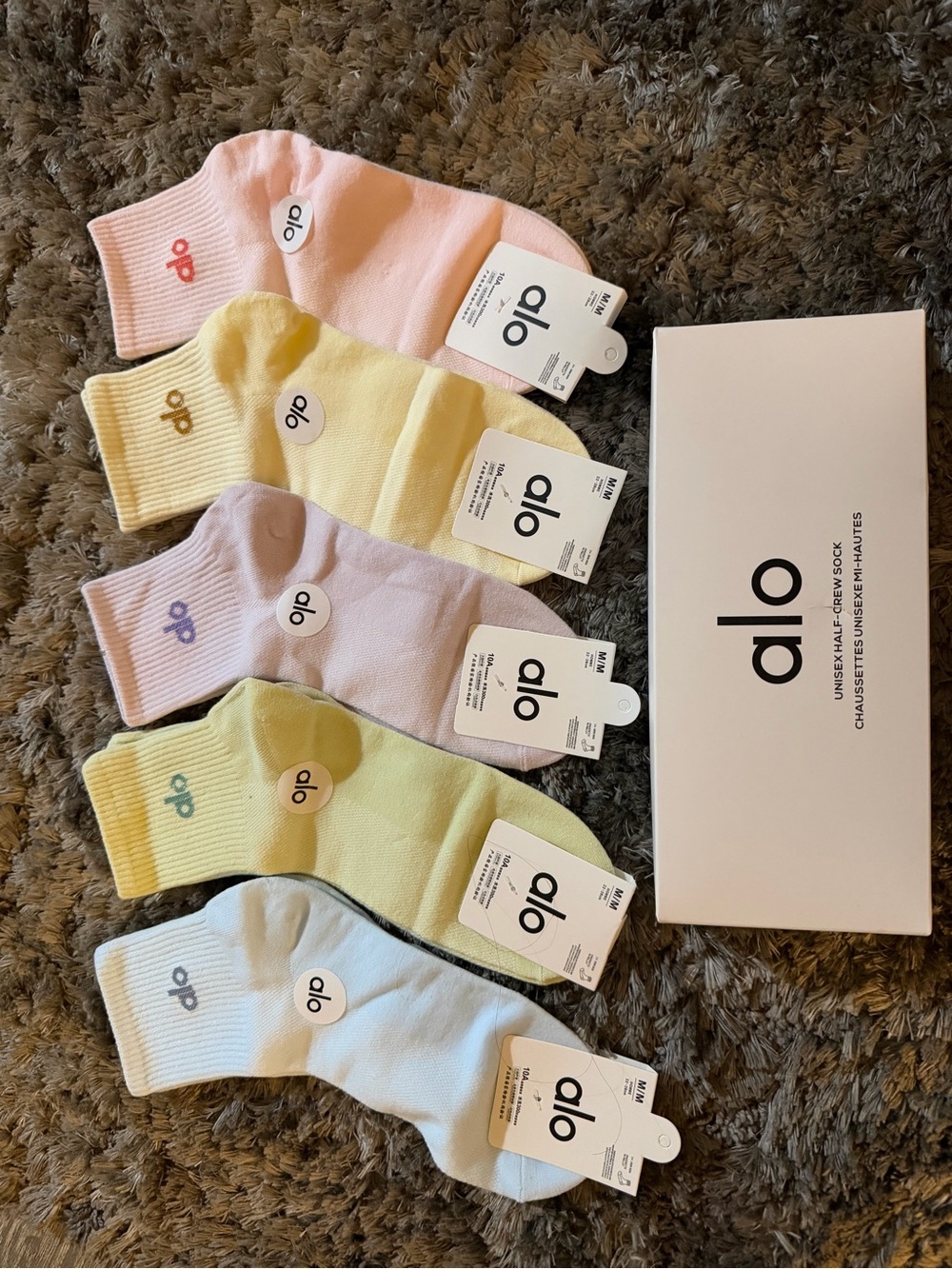Alo women’s  Pastel Crew Socks - Pack of 5